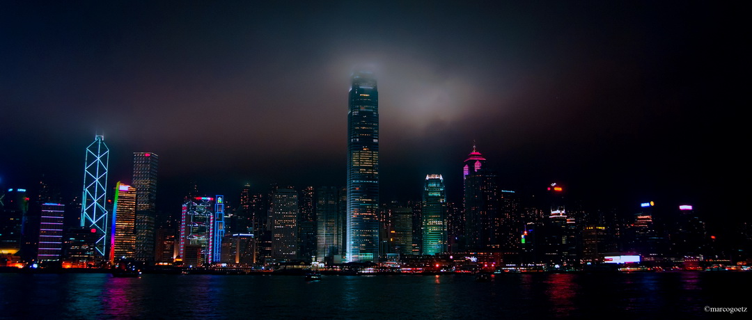 SKY LINE HONG KONG BY NIGHT